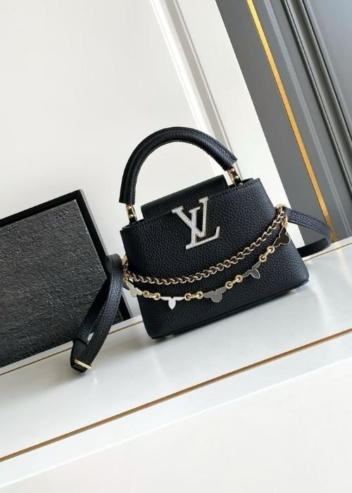 Louis Vuitton Capucines Mini in Taurillon Leather