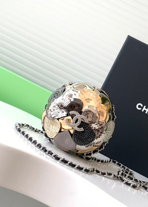 Sphere Minaudiere Roud Metal Bag