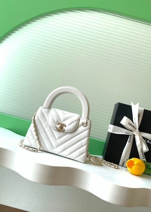 Chanel Spring-Summer 2026 Mini Shopping Bag / Mini Tote — Chevron V-Quilting