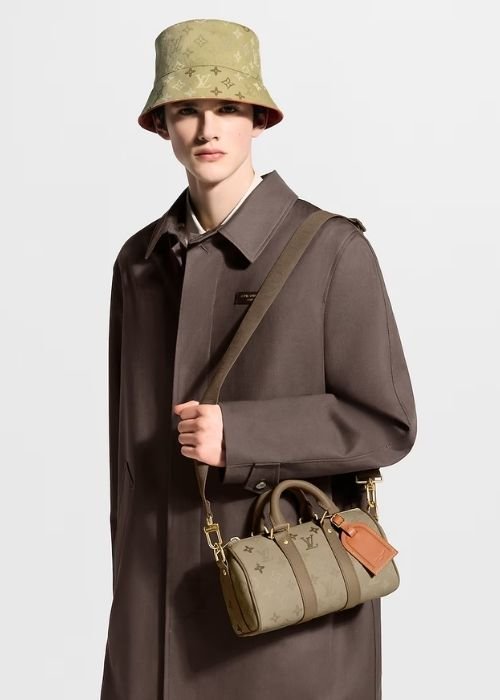 Louis Vuitton Keepall Bandoulière 25 – Monogram Surplus (M29272)