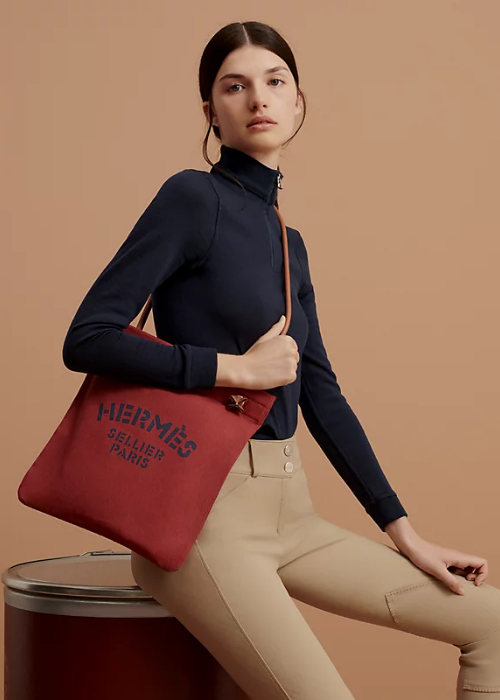  Hermès Aline grooming bag