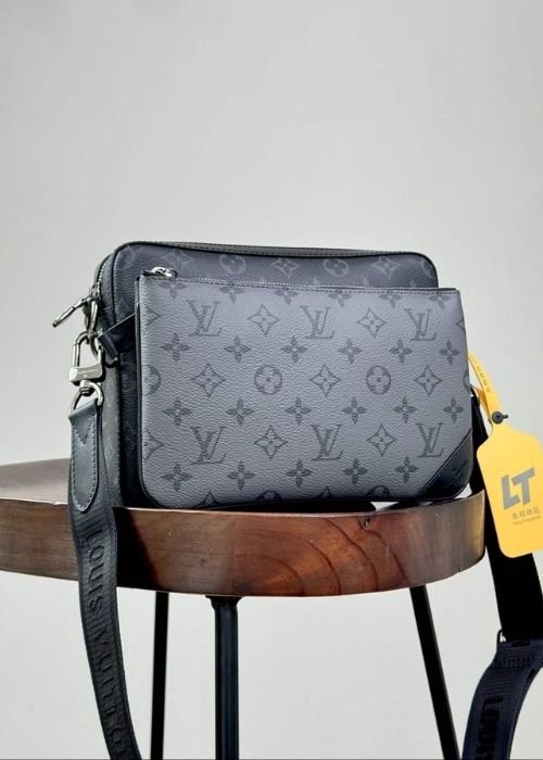 Louis Vuitton Trio Messenger