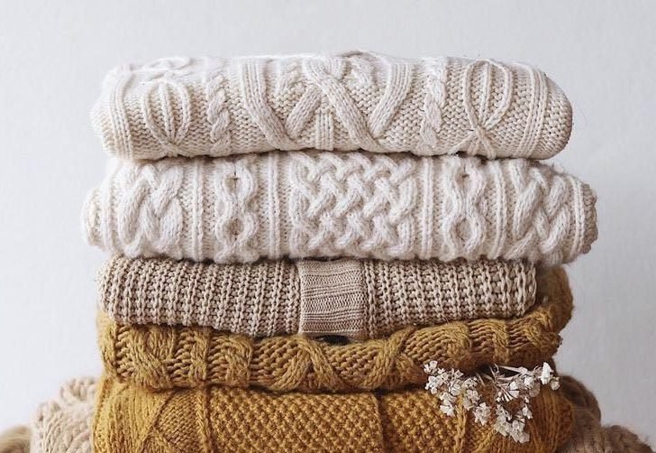 KNITWEAR